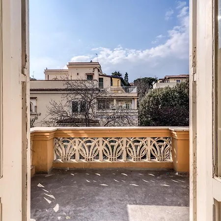 V E N E R E Konukevi Roma